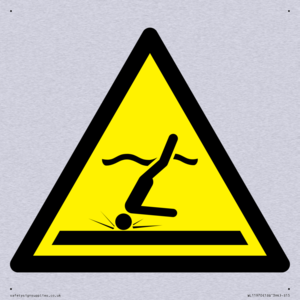 W048 Warning: Shallow water (diving)